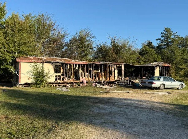 stories/van-zandt-tragic-fire.jpg
